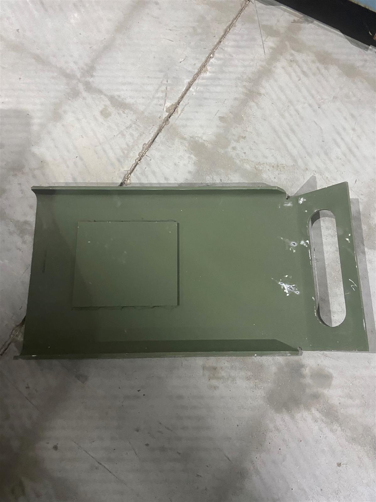Jack Base Plate for HET M1070 and HEMTT M977, M978, M983